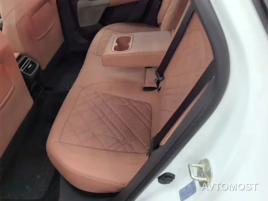Changan Eado PHEV 2025 Smart New Blue Whale 145KM Battleship Edition — фото 17