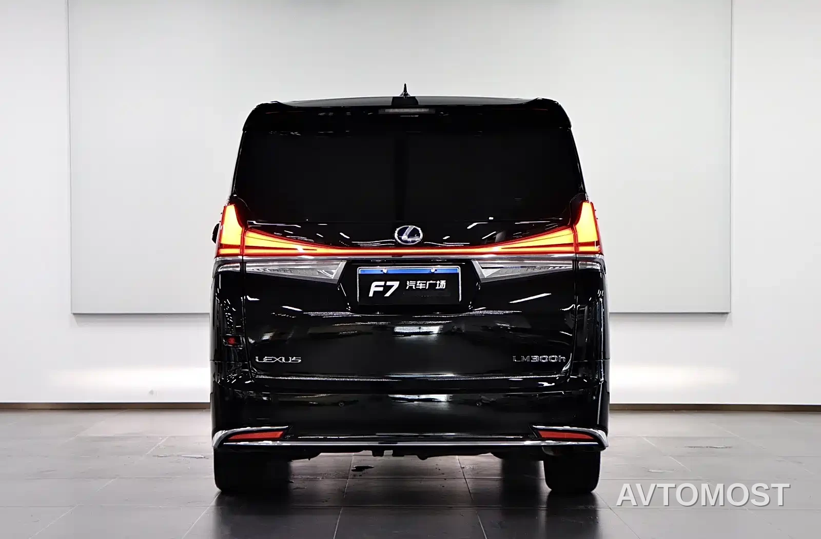 Lexus LM 2020 300h Seven-Seater Elegance Edition — фото 5