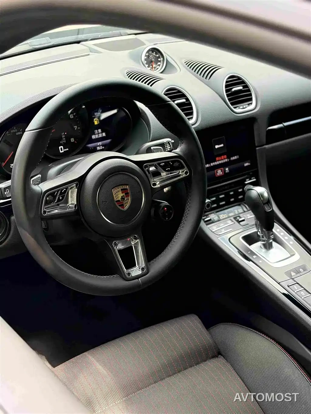 Porsche 718 2022 Cayman T 2.0T — фото 13