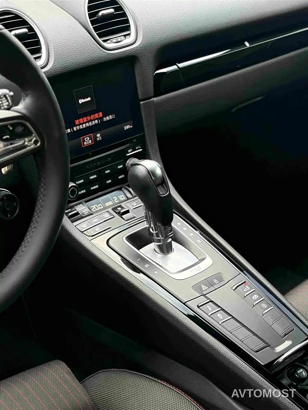 Porsche 718 2022 Cayman T 2.0T — фото 15