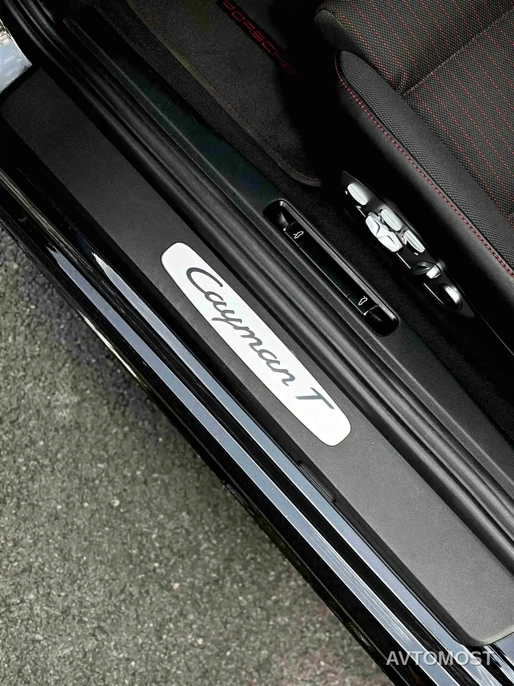 Porsche 718 2022 Cayman T 2.0T — фото 16