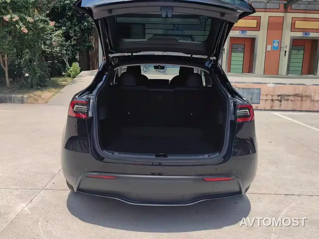 Tesla Model Y 2021 Standard Range Rear-Wheel Drive — фото 12