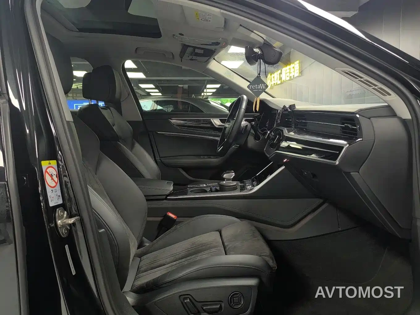 Audi A6 (Import) 2021 allroad quattro Explorer 55 TFSI Scenic Edition — фото 12