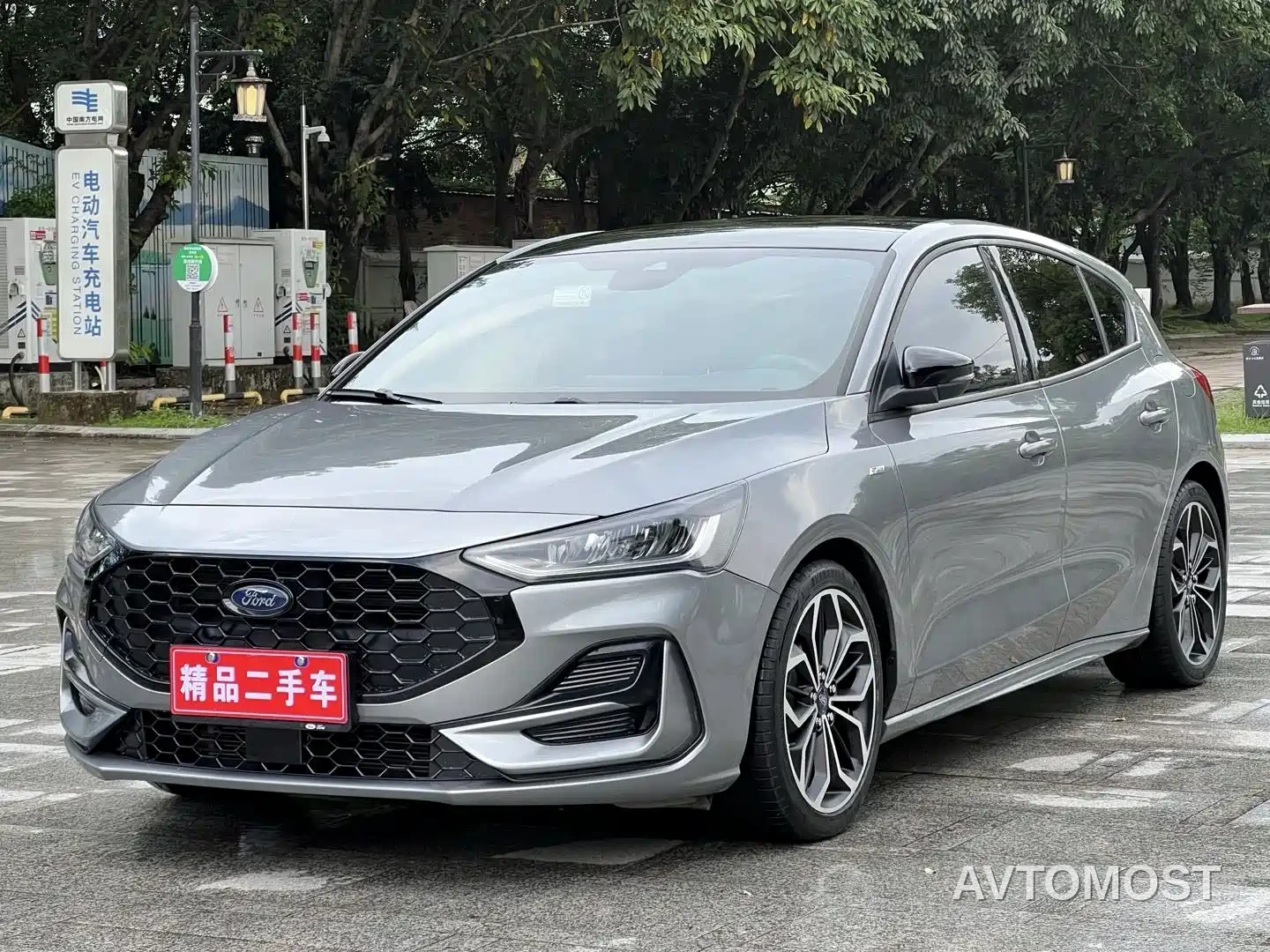 Ford Focus 2022 Hatchback EcoBoost 180 Automatic ST Line — фото 1
