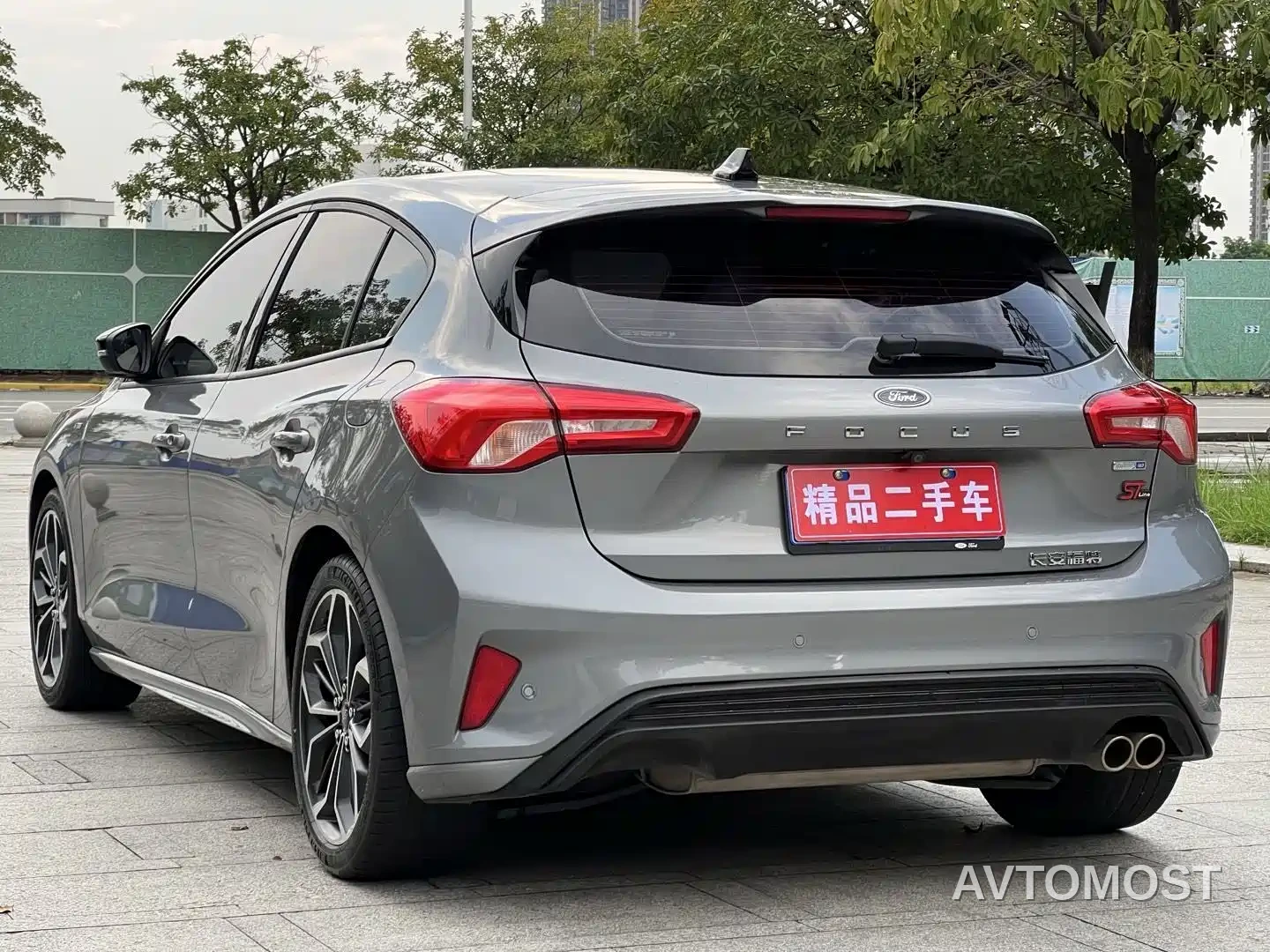 Ford Focus 2022 Hatchback EcoBoost 180 Automatic ST Line — фото 4