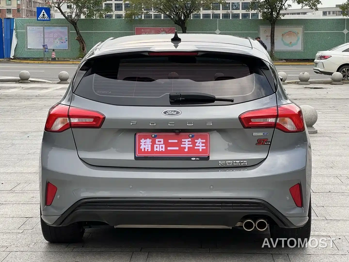 Ford Focus 2022 Hatchback EcoBoost 180 Automatic ST Line — фото 5