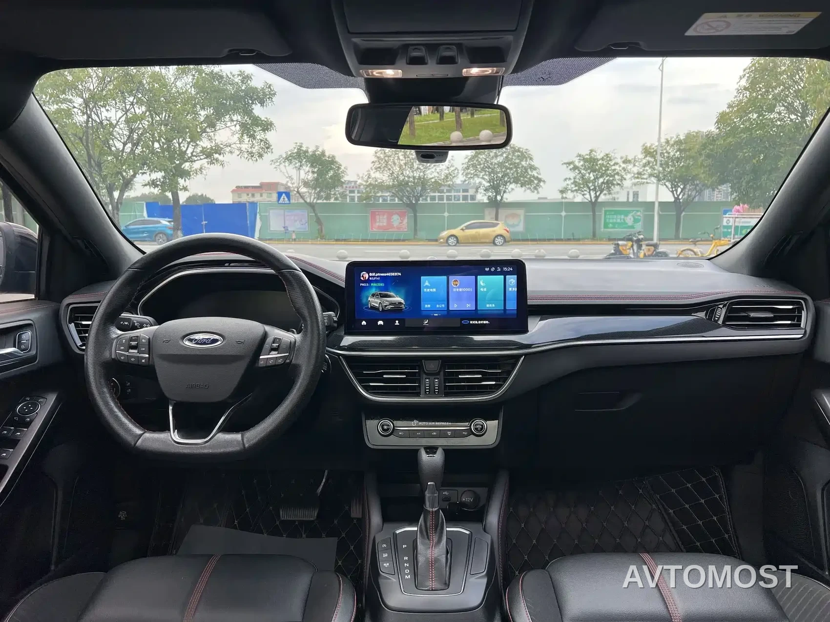 Ford Focus 2022 Hatchback EcoBoost 180 Automatic ST Line — фото 12