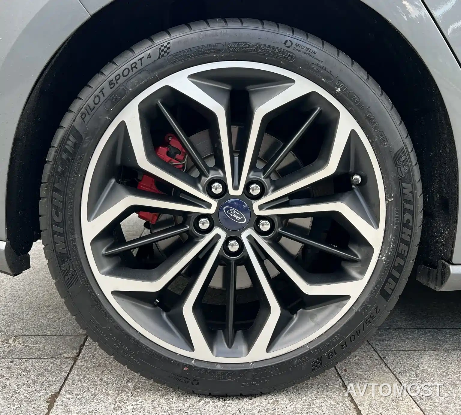 Ford Focus 2022 Hatchback EcoBoost 180 Automatic ST Line — фото 16