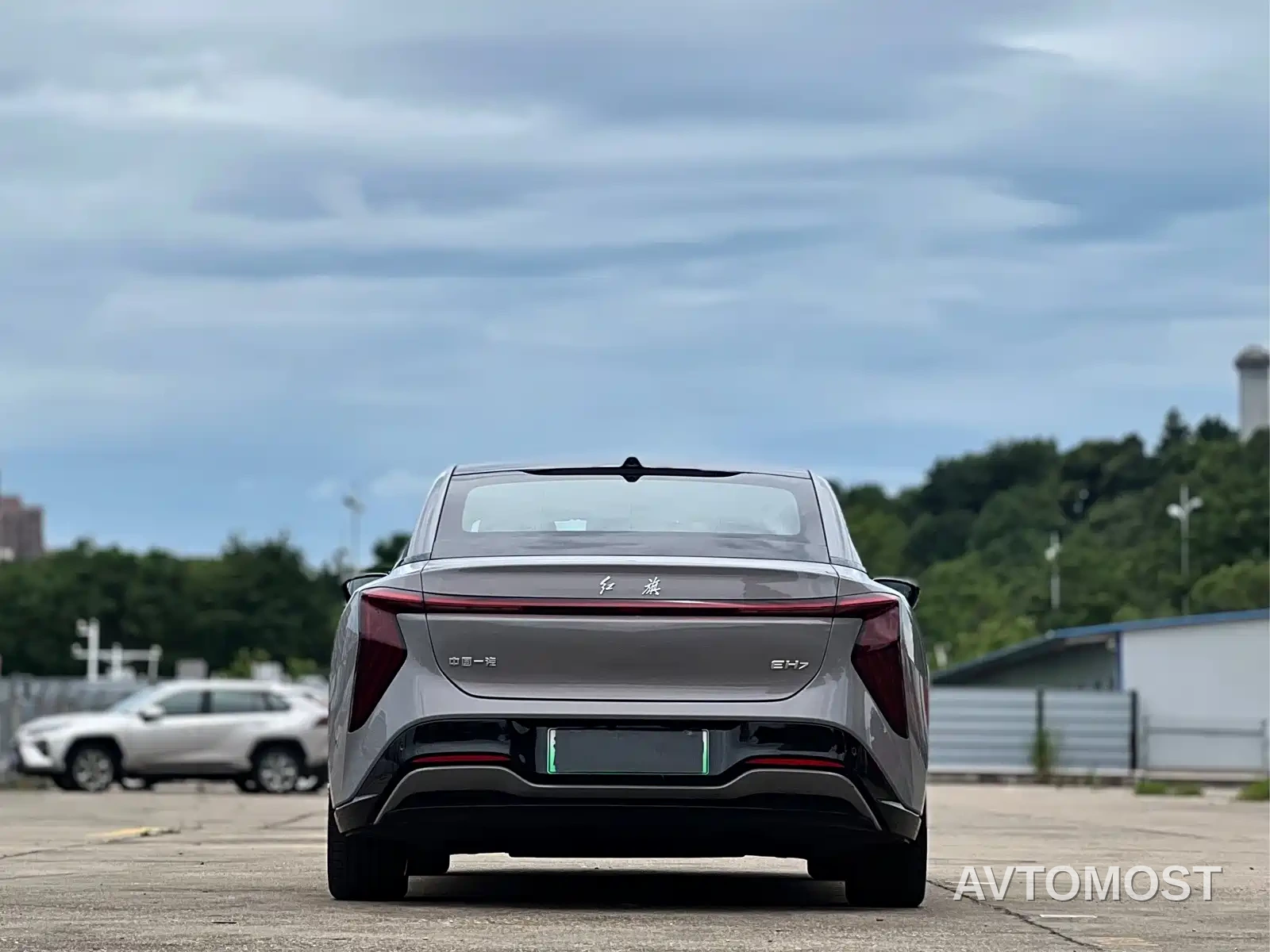 Hongqi EH7 2025 640 AWD Smart Selection Edition — фото 8
