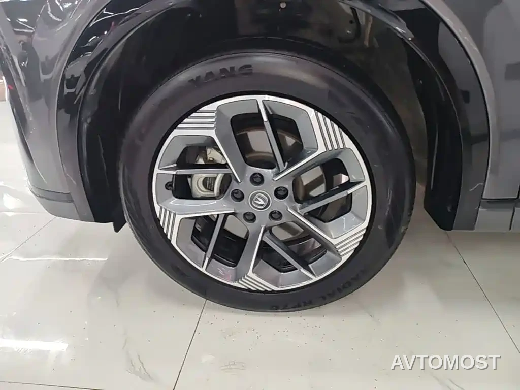 Changan CS75 PLUS 2025 4th Gen 1.5T New Blue Whale Smart Premium — фото 17