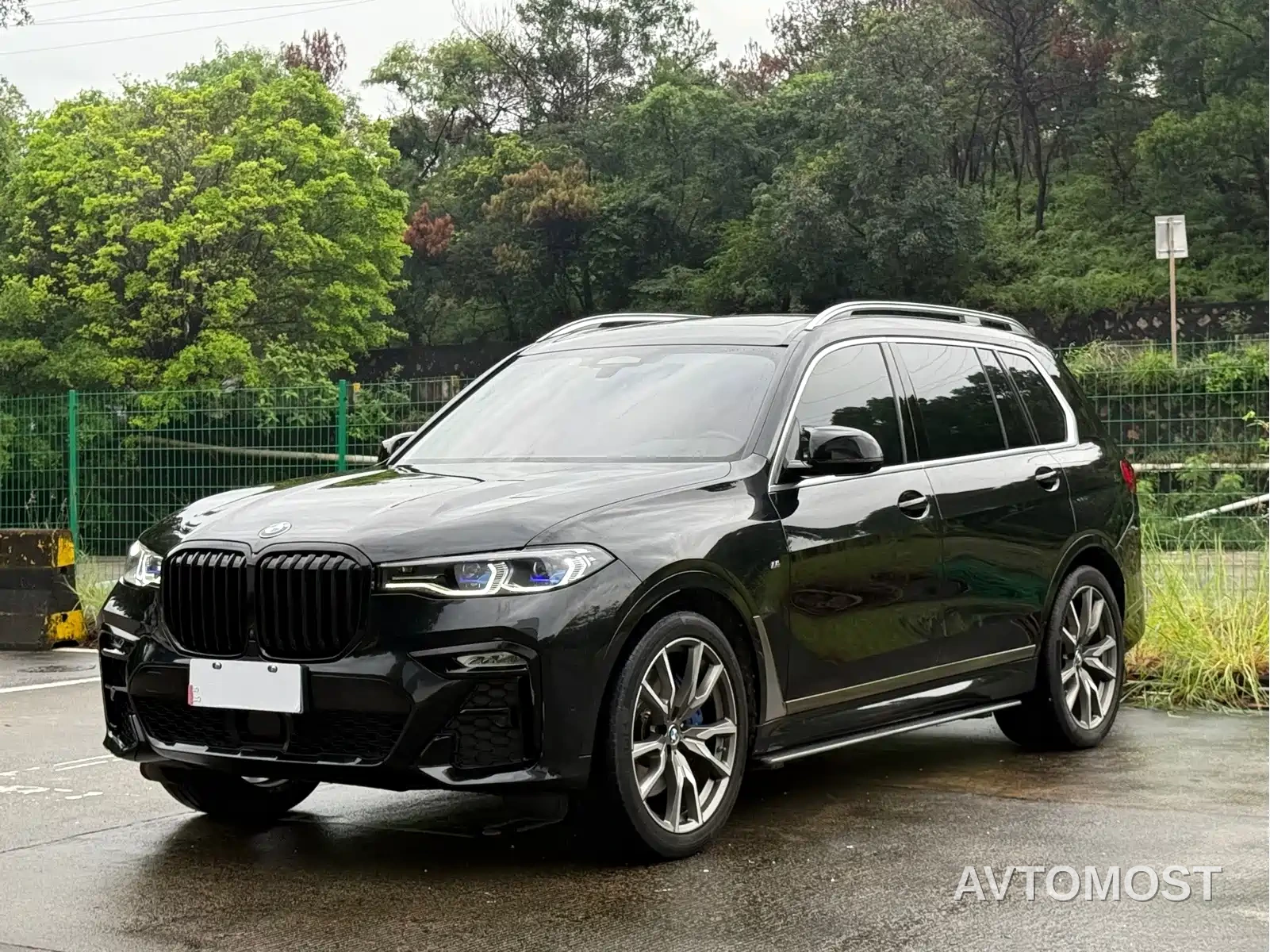 BMW X7 2022 xDrive M50i — фото 1