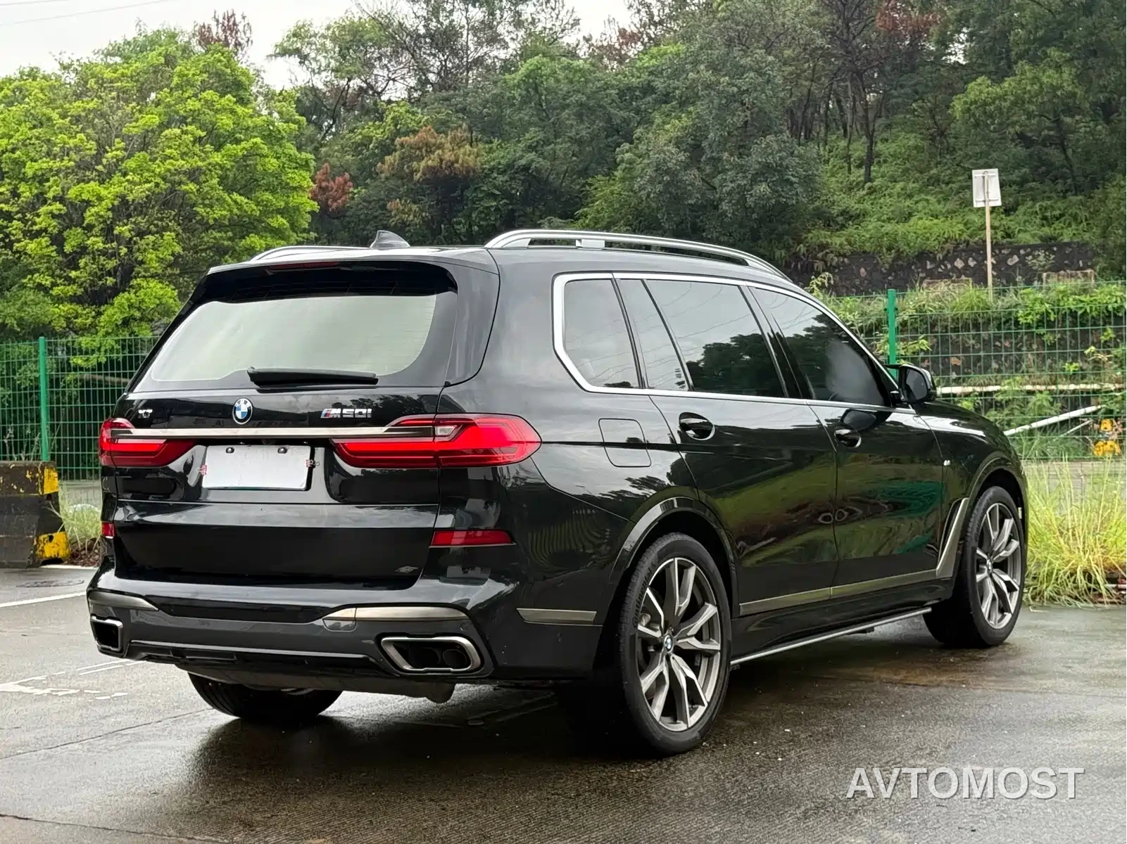 BMW X7 2022 xDrive M50i — фото 17