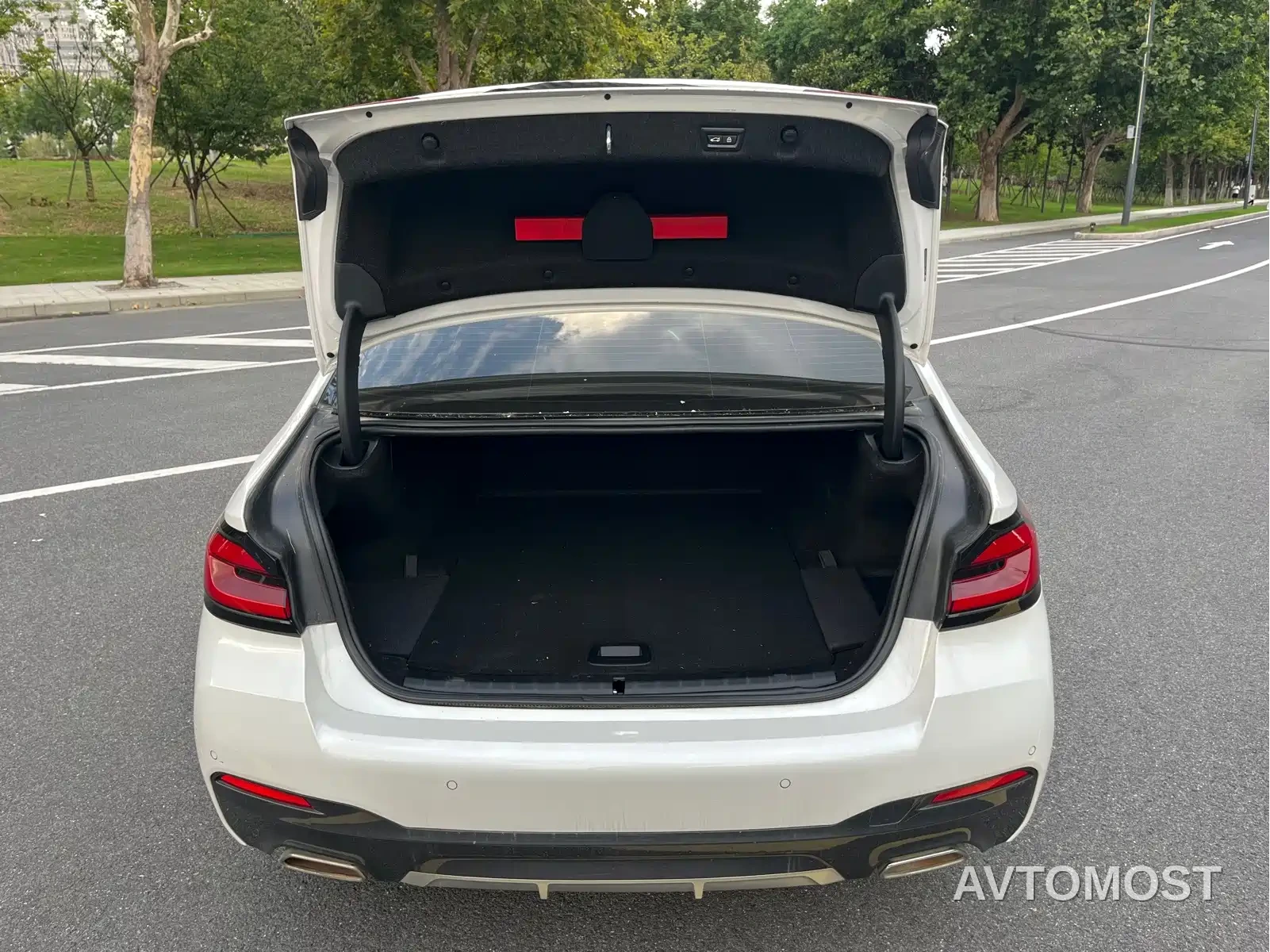 BMW 5 Series New Energy 2021 535Le M Sport Package — фото 15