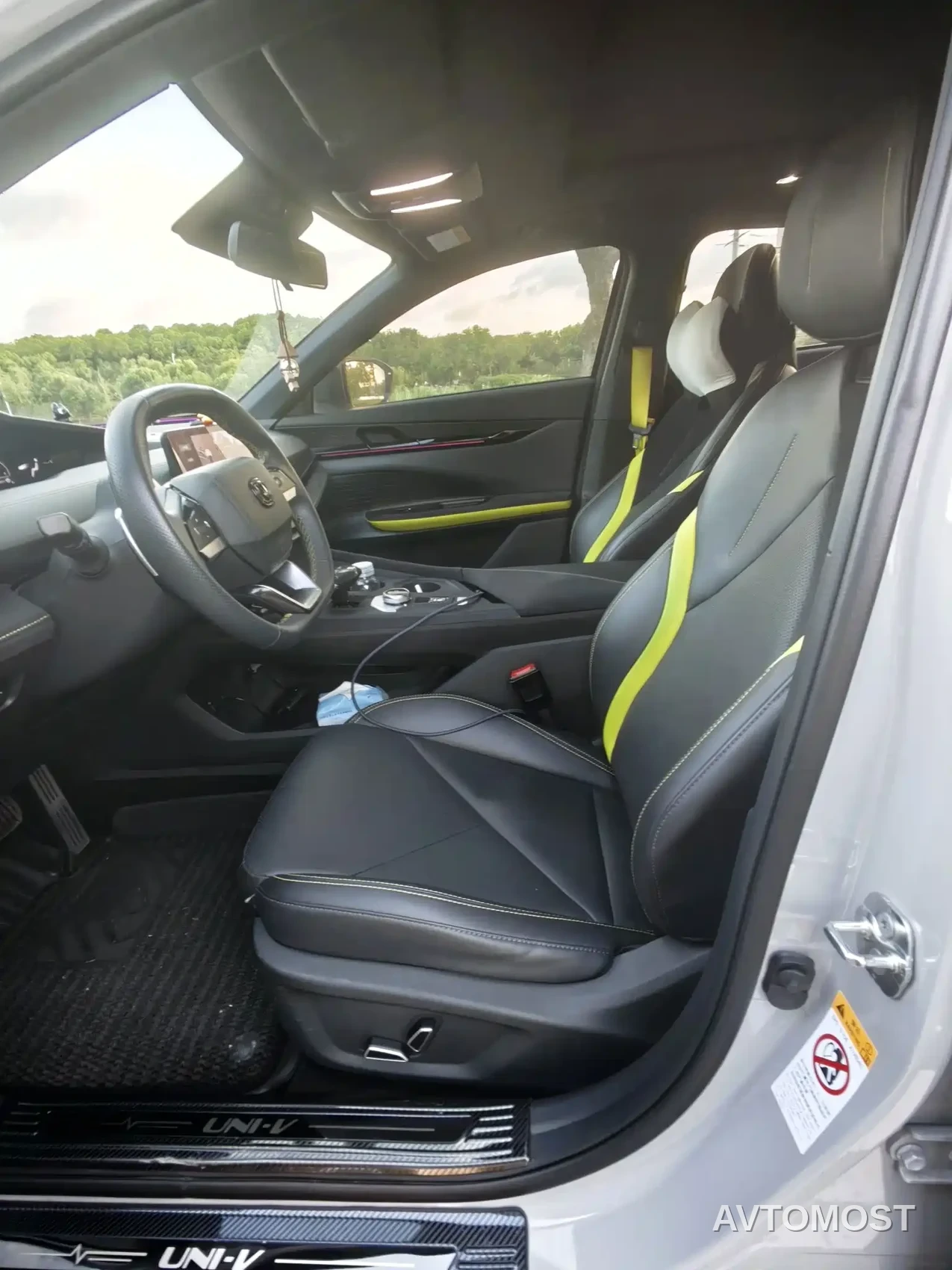 Changan UNI-V 2022 1.5T Sport Edition — фото 10