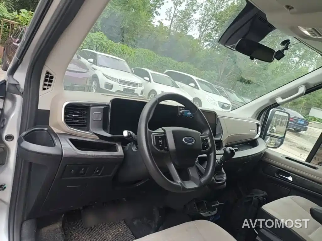 Ford Transit T8 2024 T8 2.3T Diesel Manual Mid-wheelbase Mid-roof 9-seater Business Travel Version (2/2/2/3) — фото 3