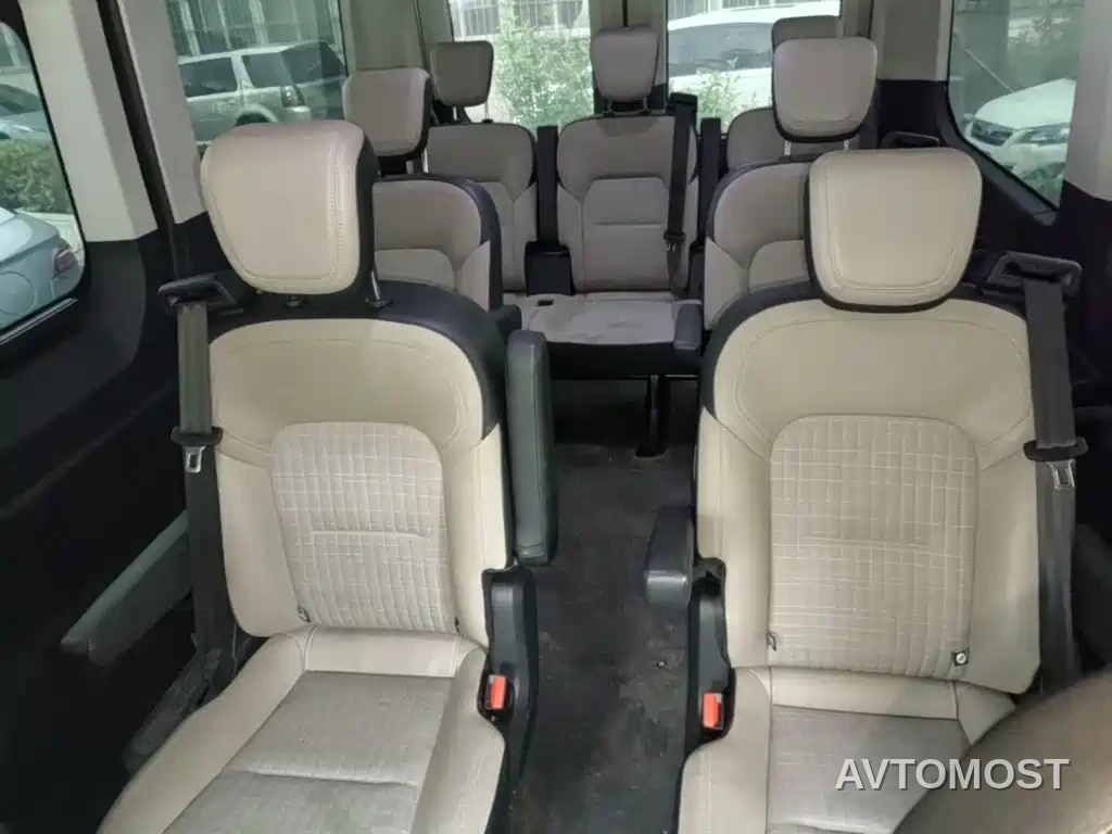 Ford Transit T8 2024 T8 2.3T Diesel Manual Mid-wheelbase Mid-roof 9-seater Business Travel Version (2/2/2/3) — фото 10