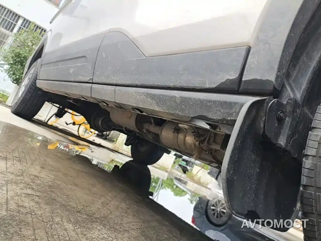 Ford Transit T8 2024 T8 2.3T Diesel Manual Mid-wheelbase Mid-roof 9-seater Business Travel Version (2/2/2/3) — фото 14