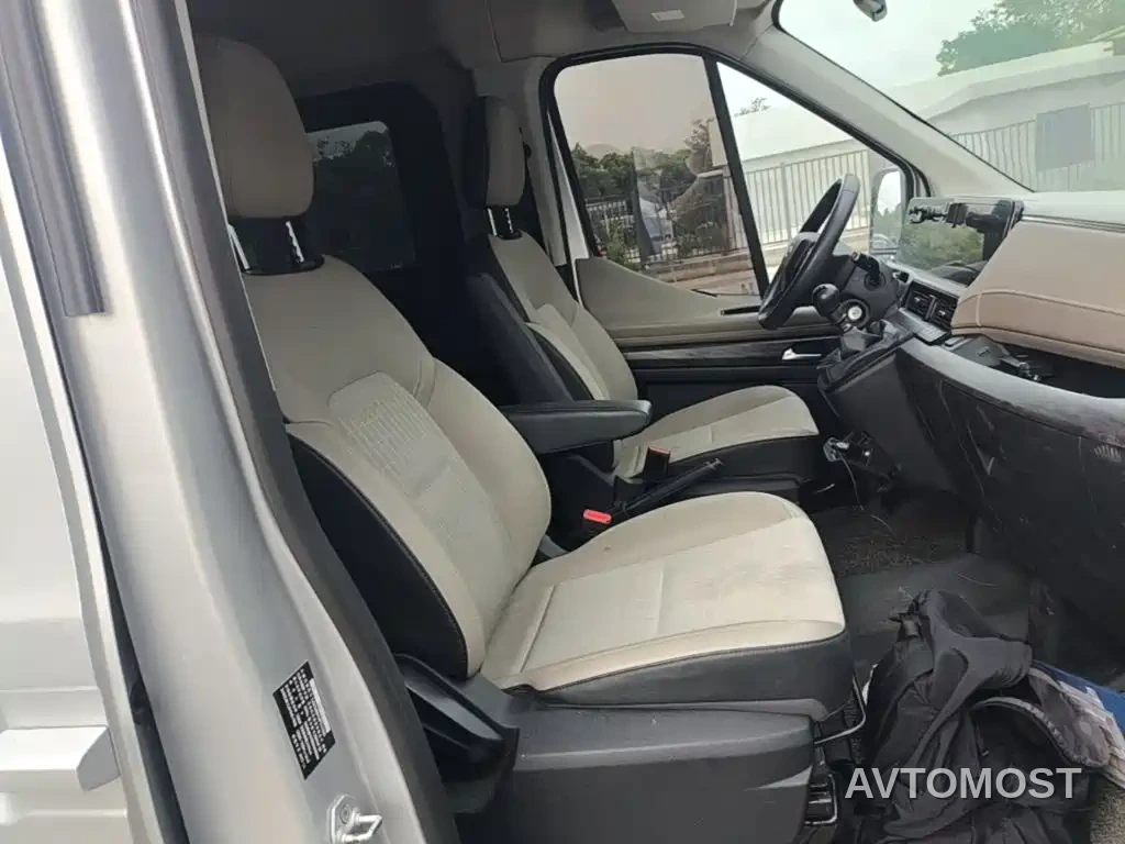 Ford Transit T8 2024 T8 2.3T Diesel Manual Mid-wheelbase Mid-roof 9-seater Business Travel Version (2/2/2/3) — фото 15
