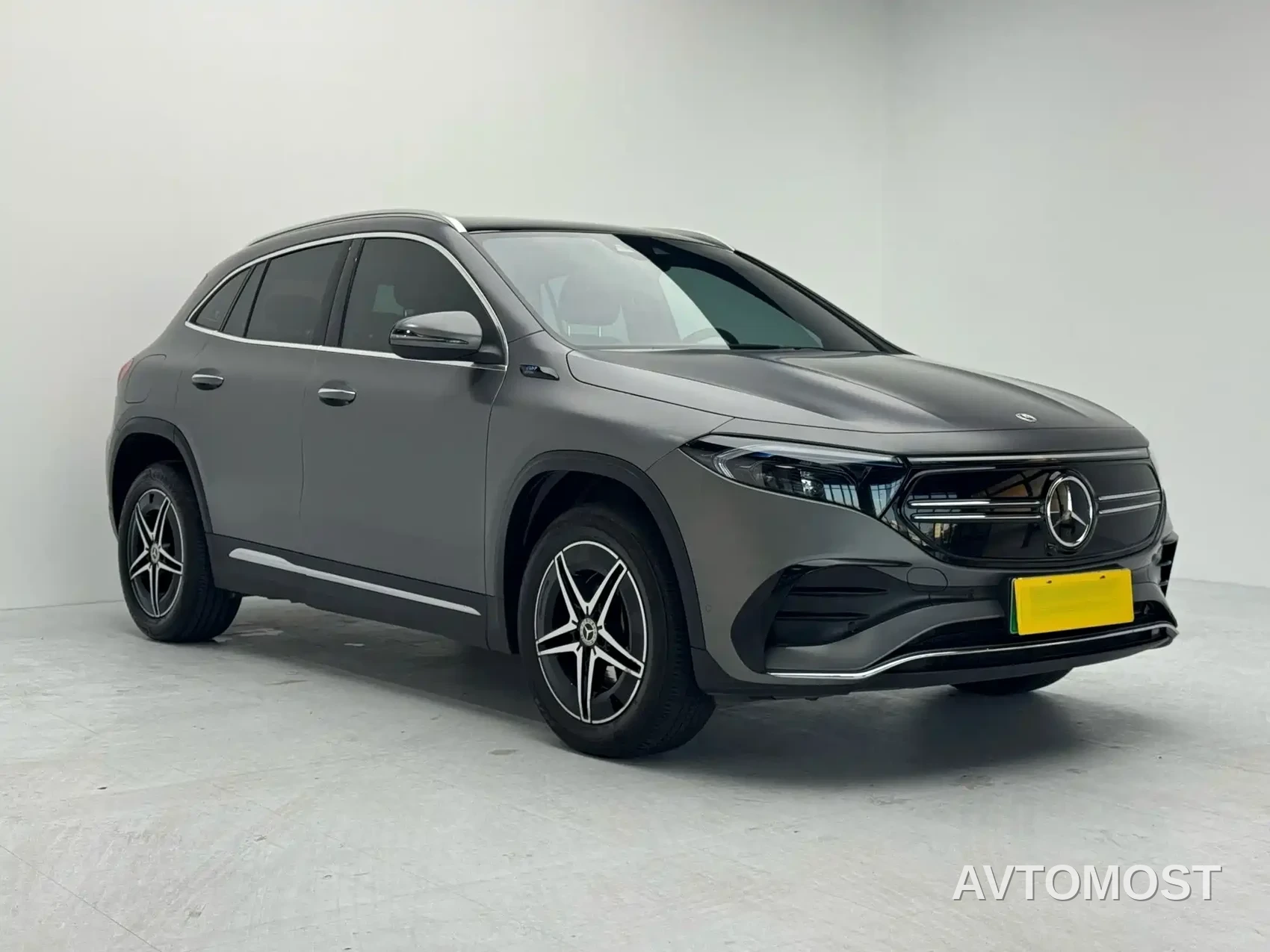Mercedes-Benz EQA 2022 EQA 300 4MATIC Launch Special Edition — фото 3