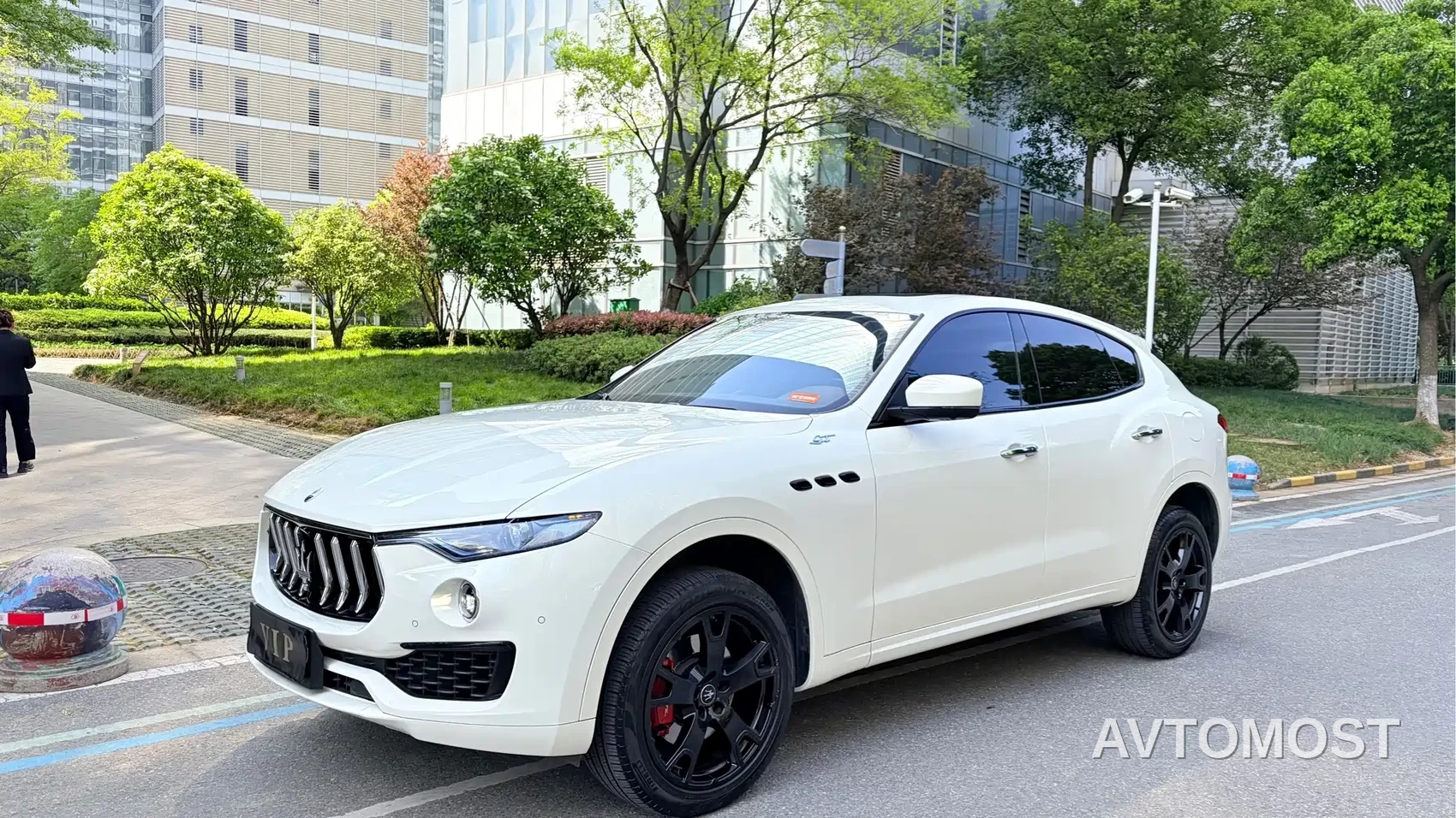 Maserati Levante 2023 2.0T GT — фото 1