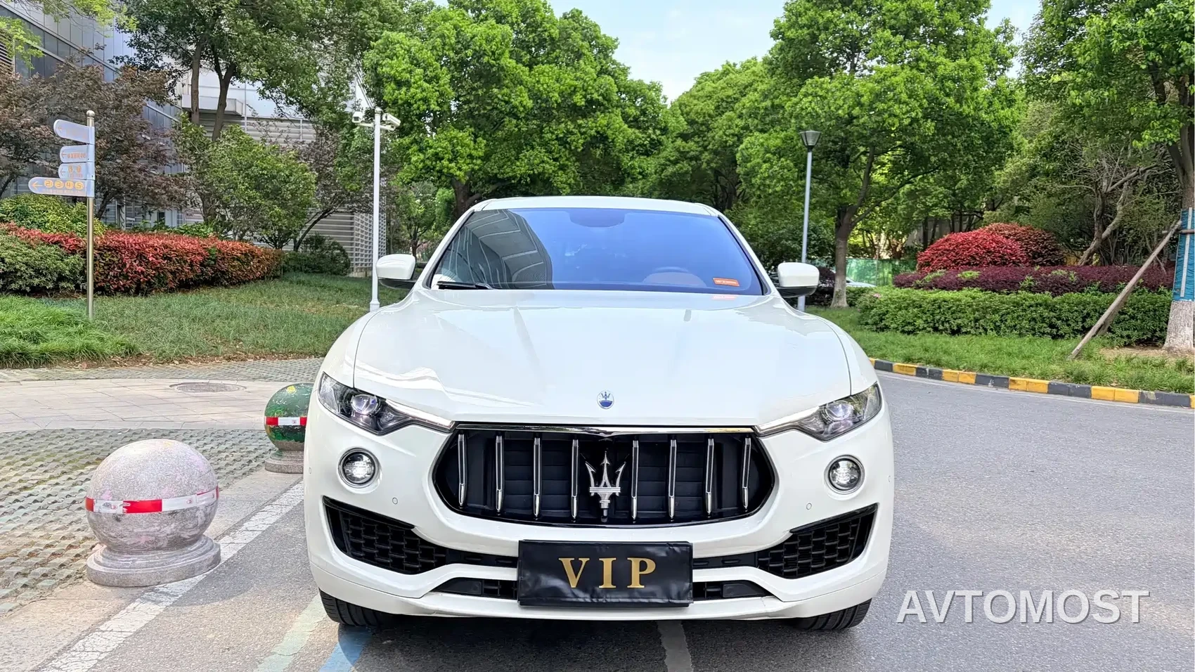 Maserati Levante 2023 2.0T GT — фото 2