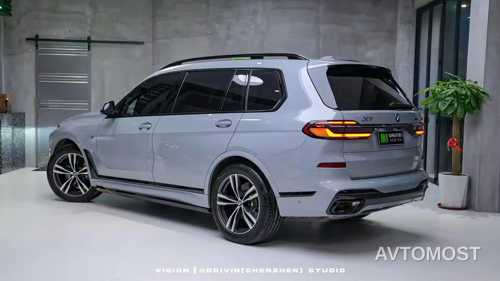 BMW X7 2023 xDrive40i Exclusive M Sport Package — фото 2