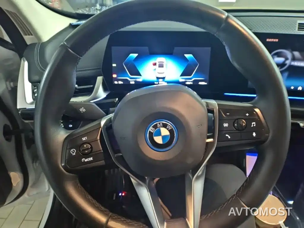 BMW iX1 2023 eDrive25L X Design Package — фото 6