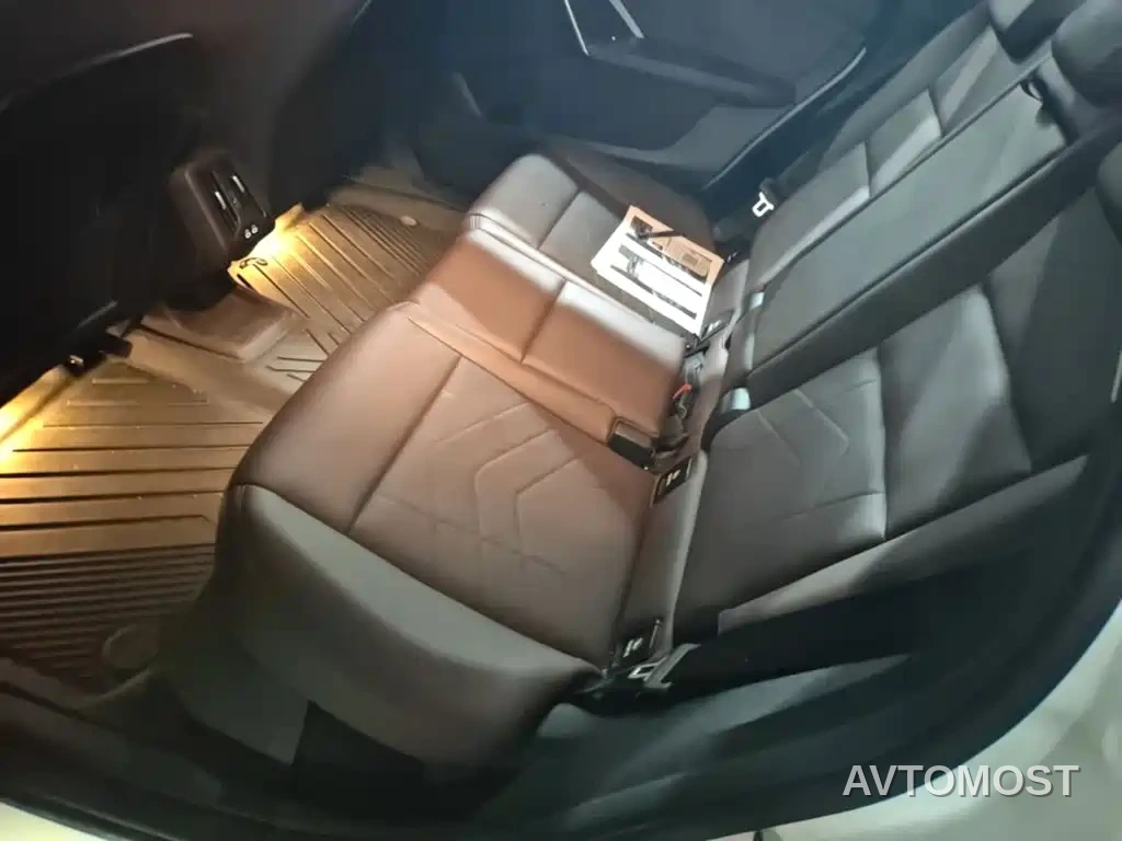 BMW iX1 2023 eDrive25L X Design Package — фото 12