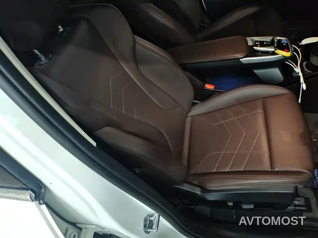 BMW iX1 2023 eDrive25L X Design Package — фото 20