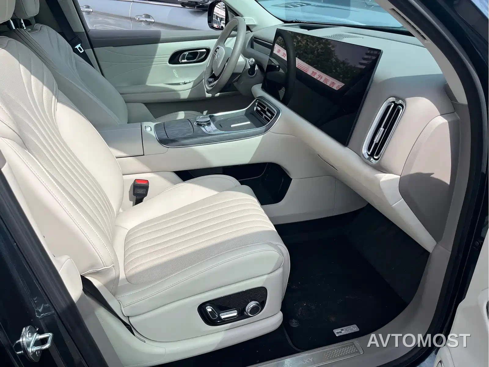 Geely Galaxy M9 2025 Base Model — фото 13