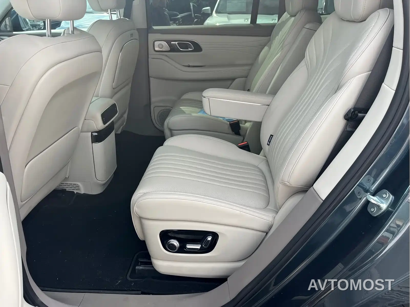 Geely Galaxy M9 2025 Base Model — фото 14