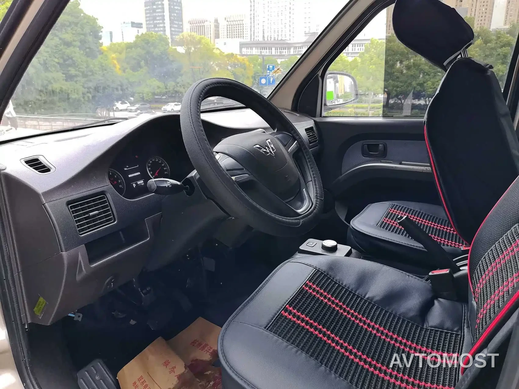 Wuling Rongguang EV 2020 Passenger Van Basic 7-seater 300KM — фото 4