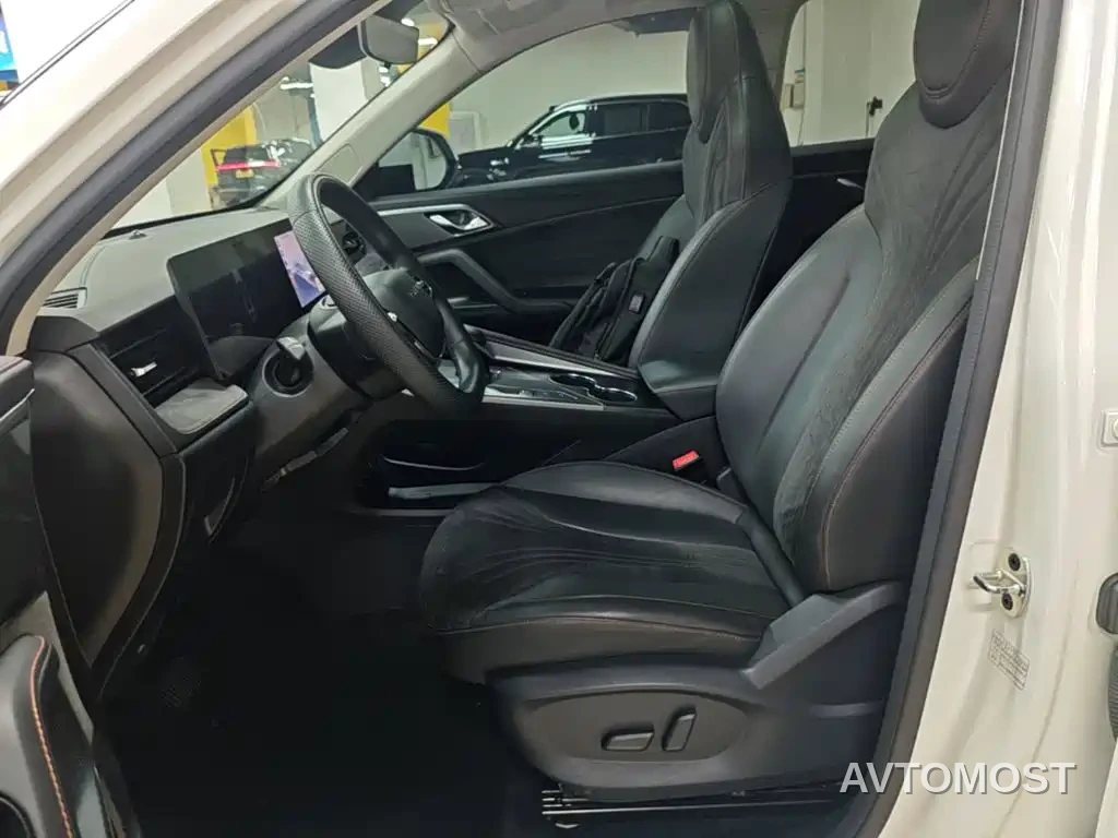 Roewe D5X DMH 2024 Model 135 Technology Edition — фото 15
