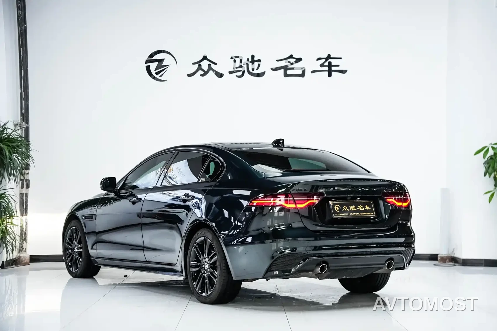 Jaguar XEL 2024 Model 2.0T 250PS R-DYNAMIC S Gloss Black Sport Edition — фото 10