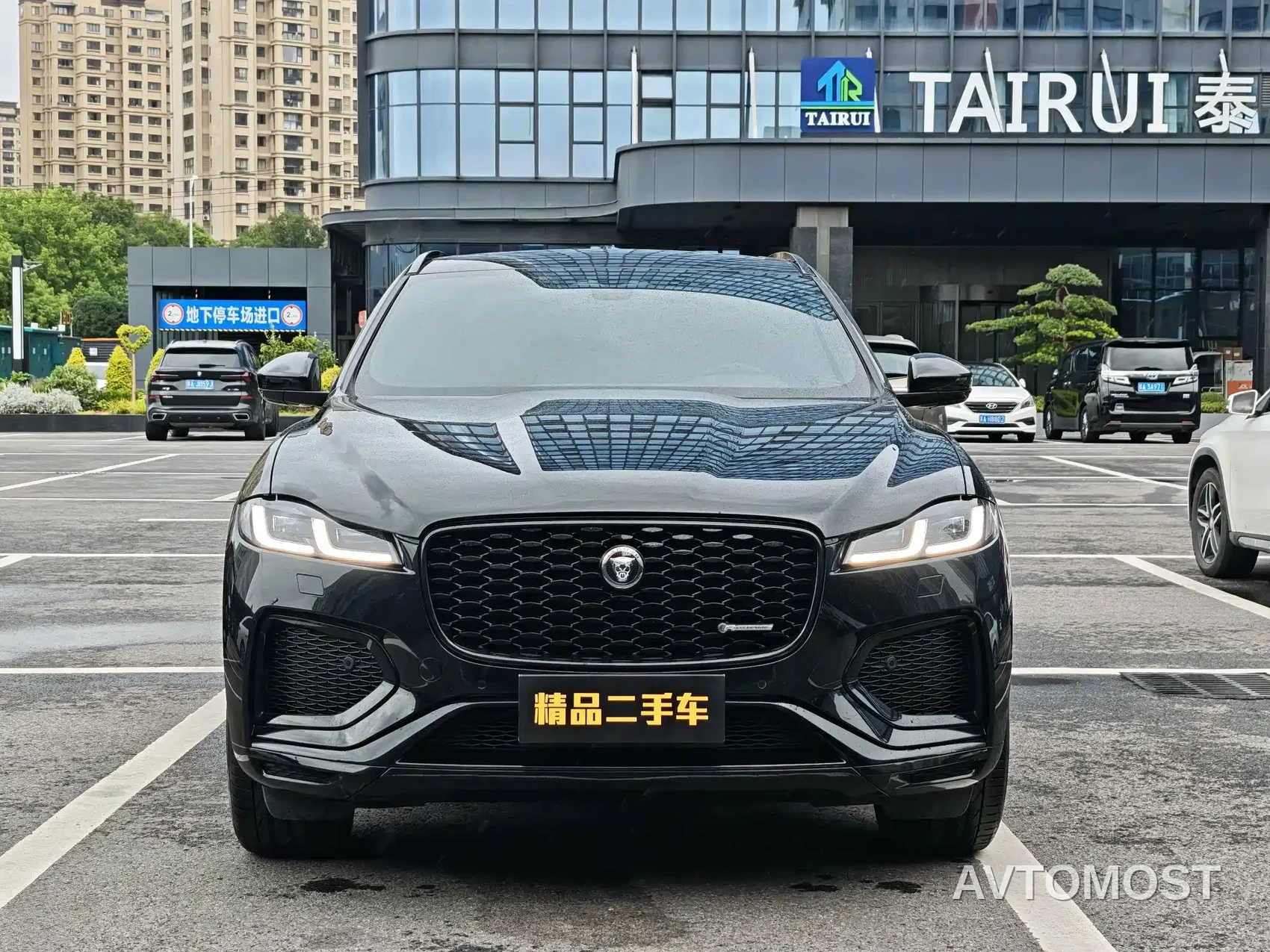 Jaguar F-PACE 2024 P250 R-Dynamic SE — фото 2