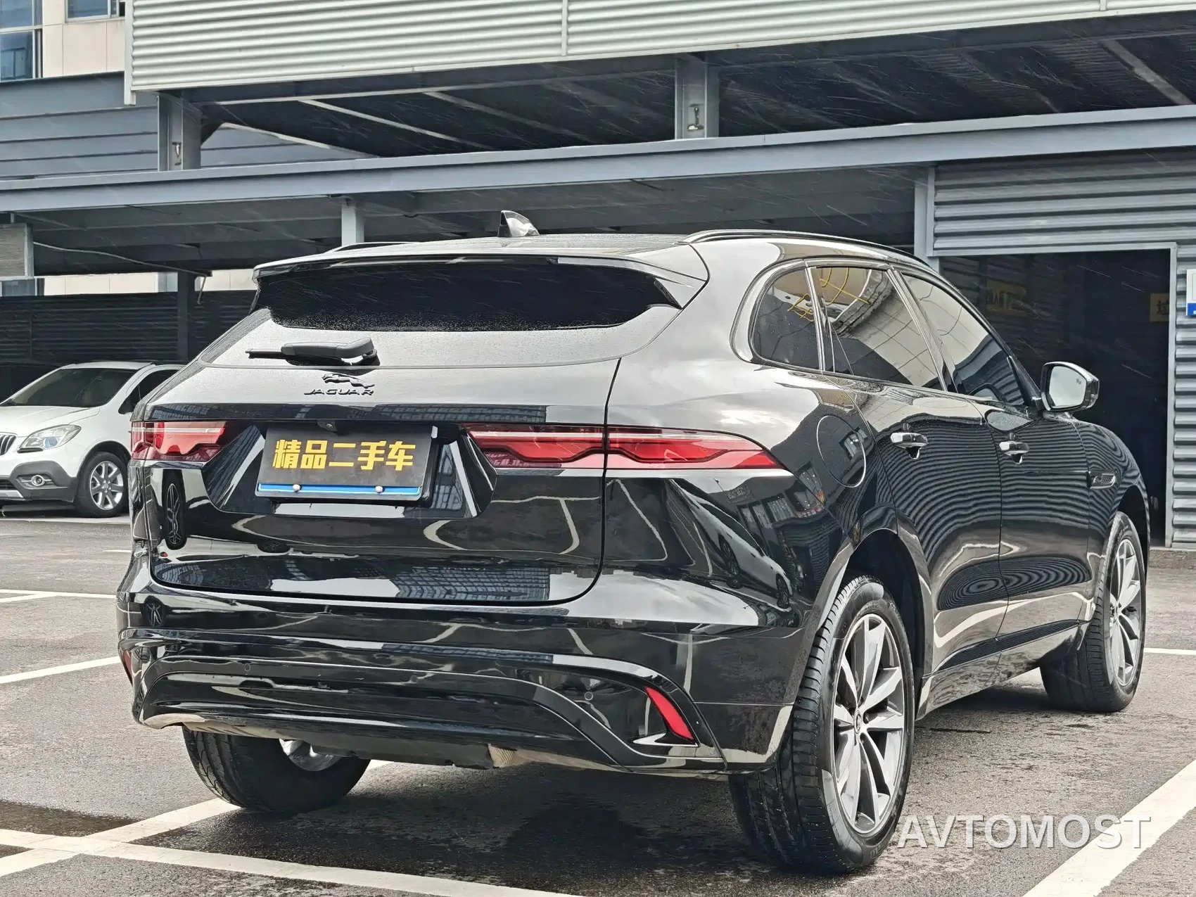 Jaguar F-PACE 2024 P250 R-Dynamic SE — фото 4