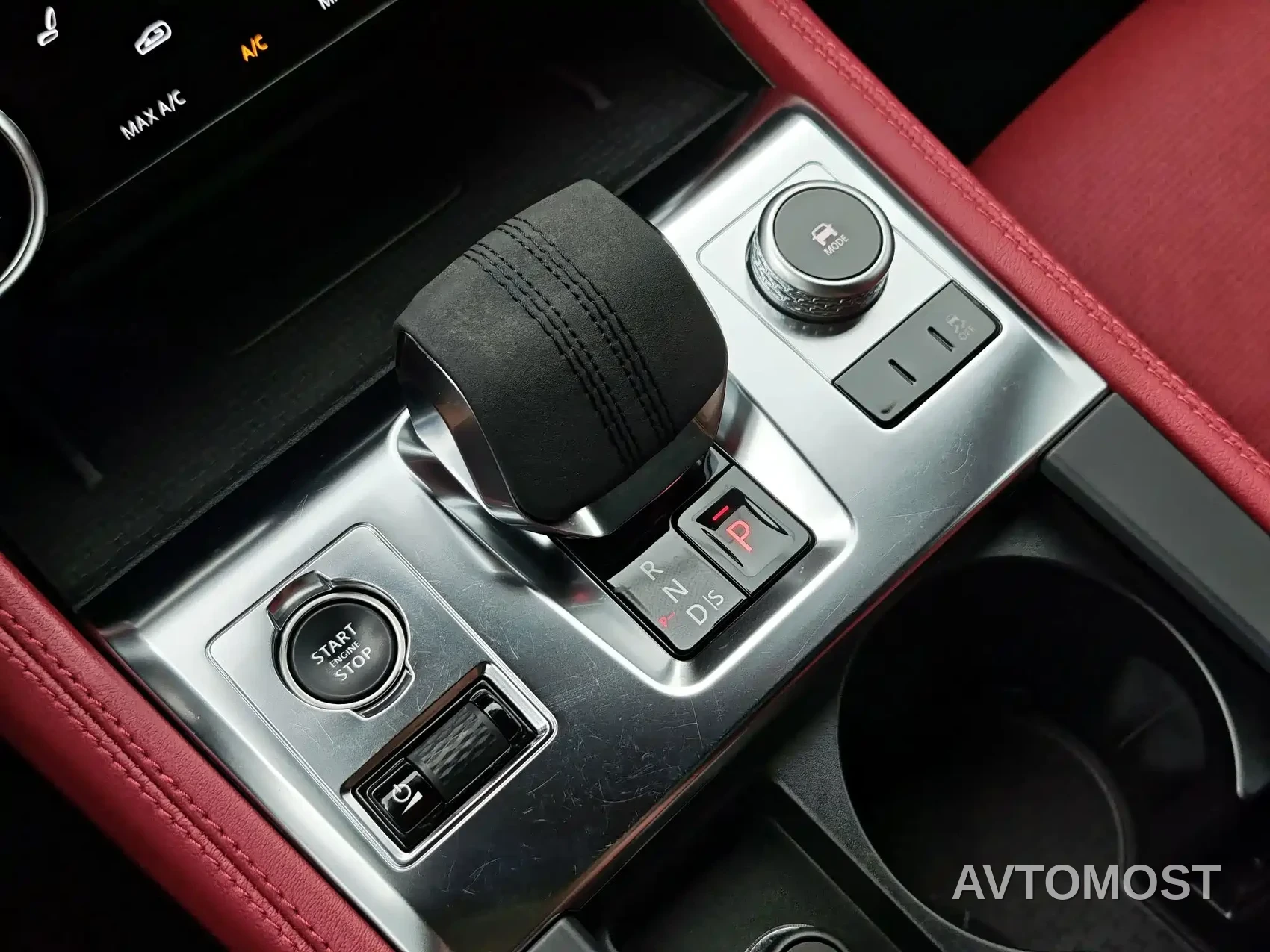 Jaguar F-PACE 2024 P250 R-Dynamic SE — фото 10