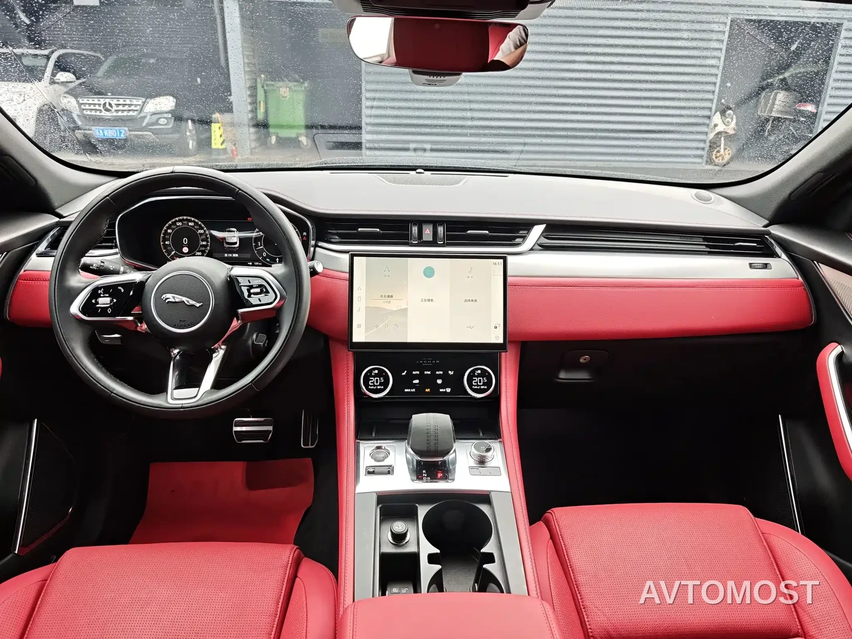 Jaguar F-PACE 2024 P250 R-Dynamic SE — фото 14