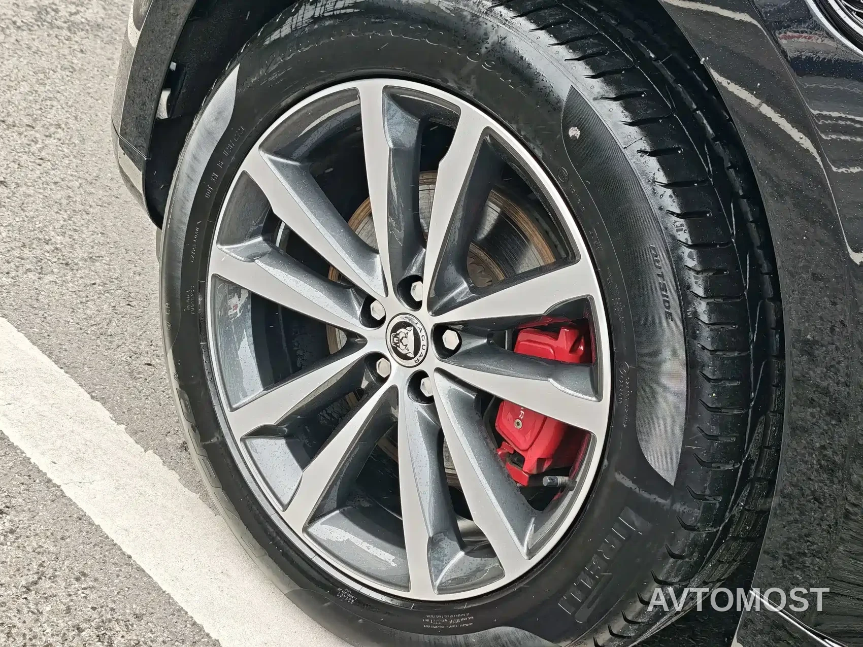 Jaguar F-PACE 2024 P250 R-Dynamic SE — фото 15