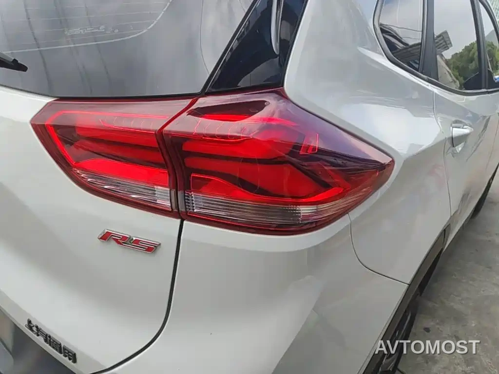 Chevrolet Trax 2023 Model Tracker RS 1.5T CVT Cool — фото 7