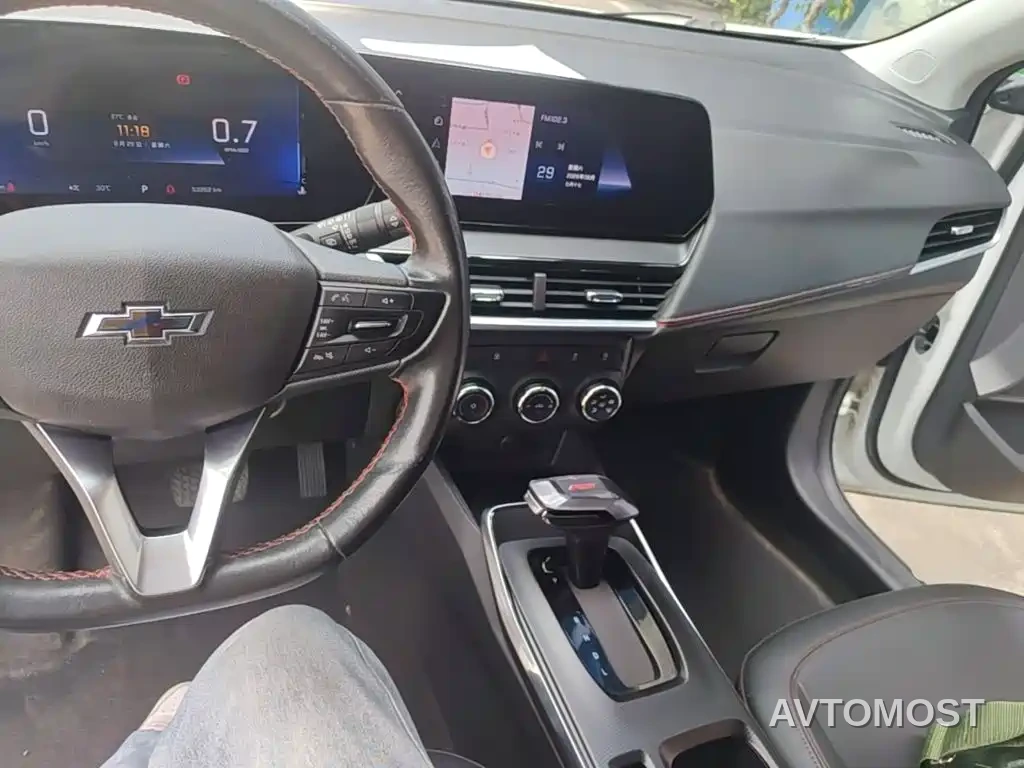 Chevrolet Trax 2023 Model Tracker RS 1.5T CVT Cool — фото 9