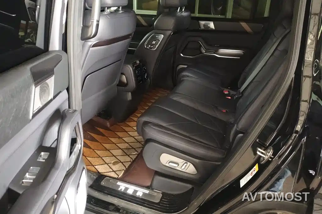 Fang Cheng Bao Leopard 8 2025 Zhiyong Flagship 7-Seater — фото 7