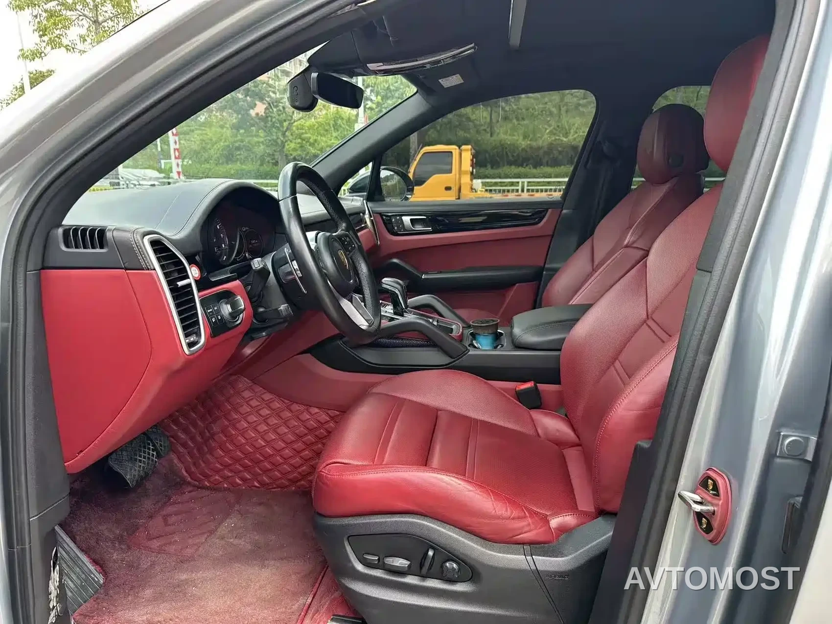 Porsche Cayenne New Energy 2022 Cayenne E-Hybrid 2.0T Platinum Edition — фото 4