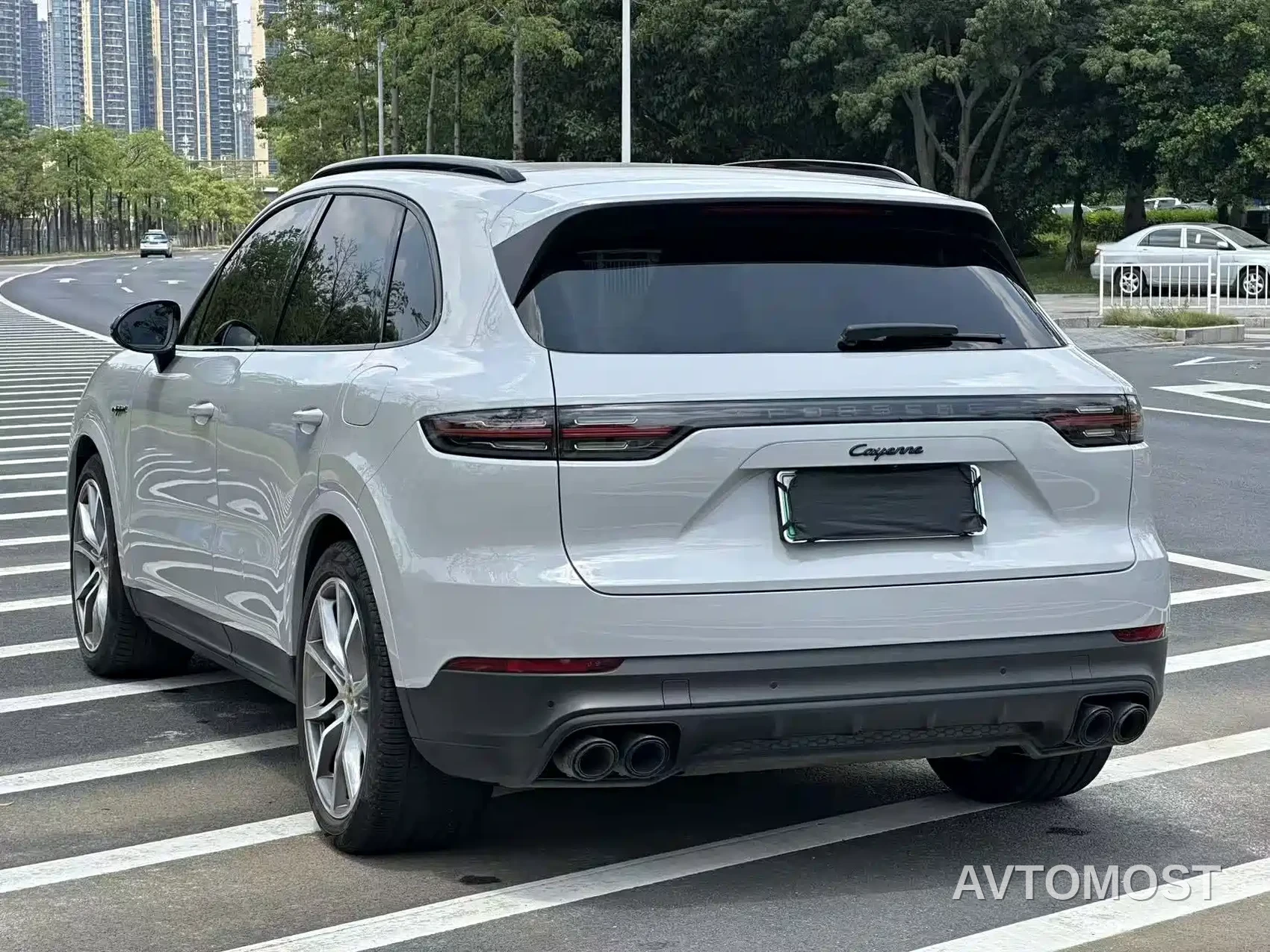 Porsche Cayenne New Energy 2022 Cayenne E-Hybrid 2.0T Platinum Edition — фото 7