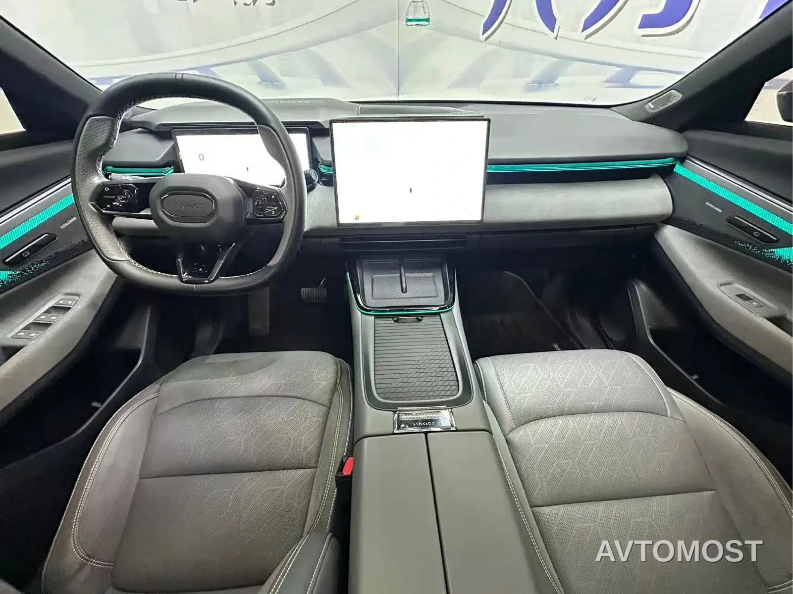 Lynk & Co 08 EM-P 2024 120km Long Range Plus — фото 8