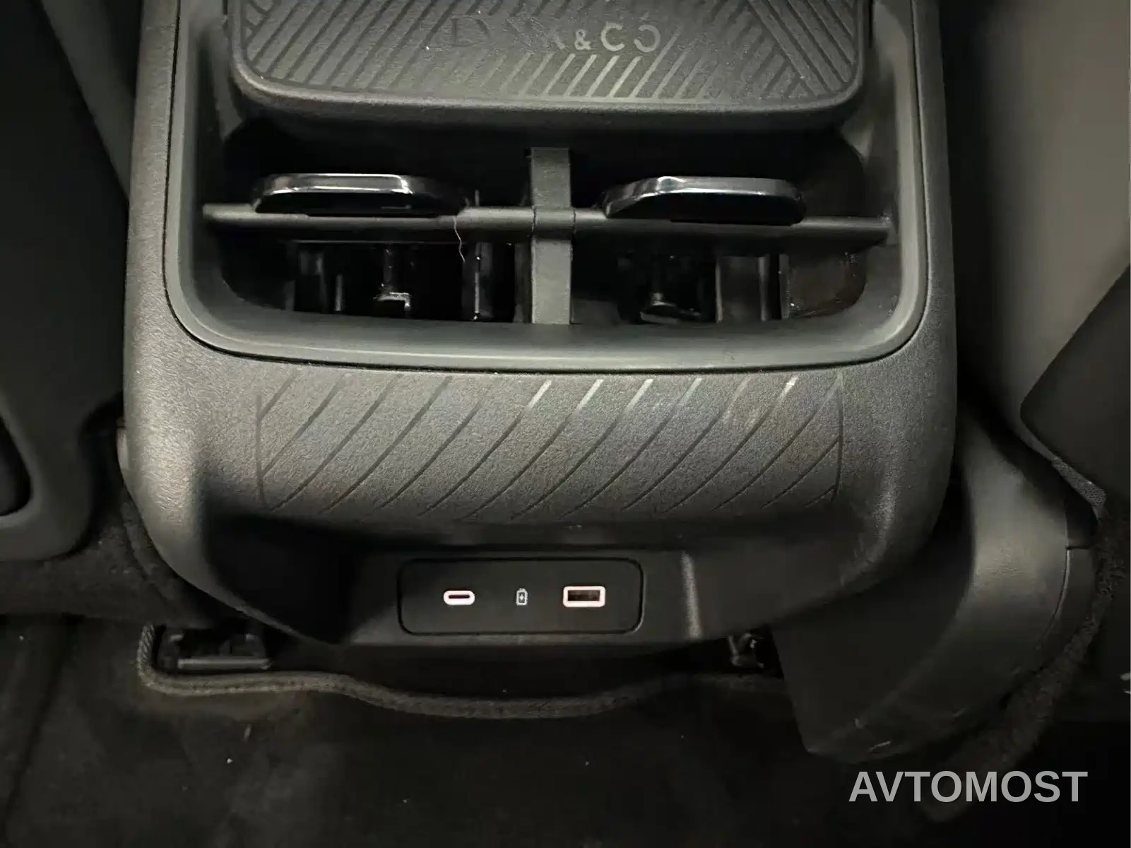 Lynk & Co 08 EM-P 2024 120km Long Range Plus — фото 12