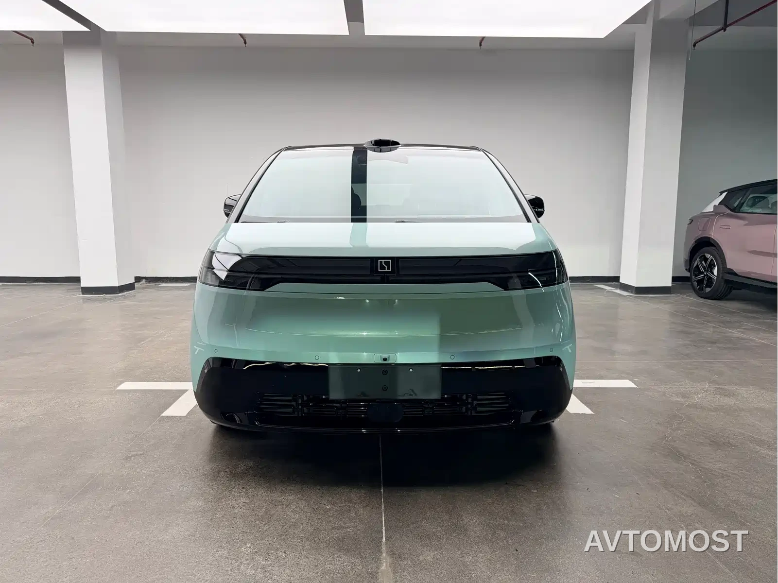 Zeekr MIX 2025 Smart Driving Edition — фото 2