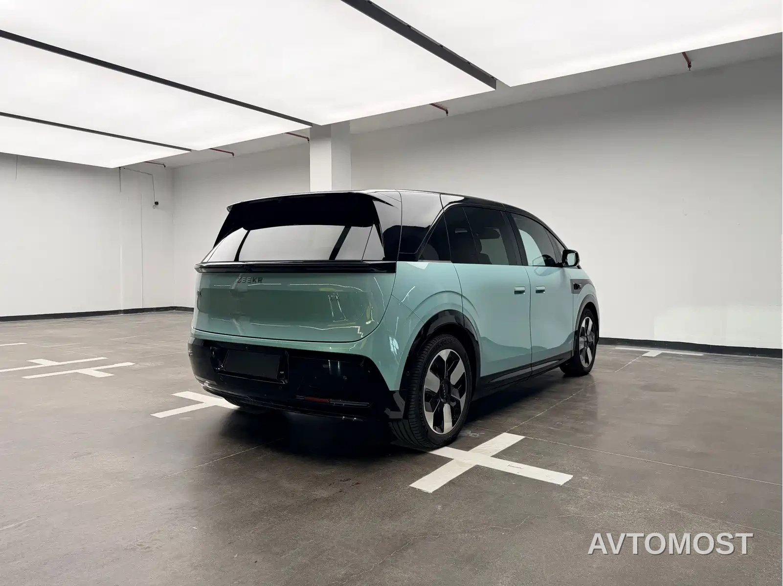 Zeekr MIX 2025 Smart Driving Edition — фото 4