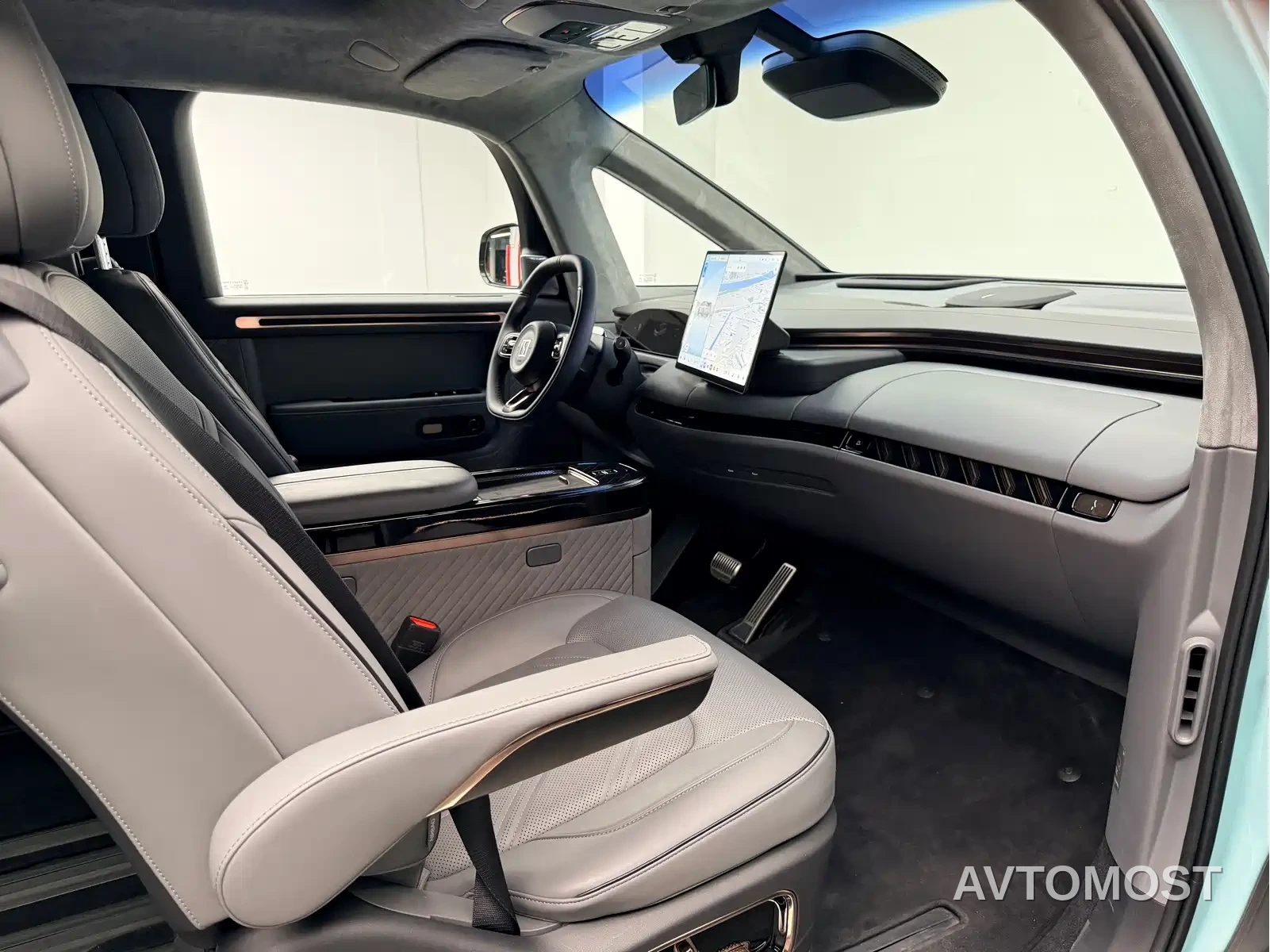 Zeekr MIX 2025 Smart Driving Edition — фото 16