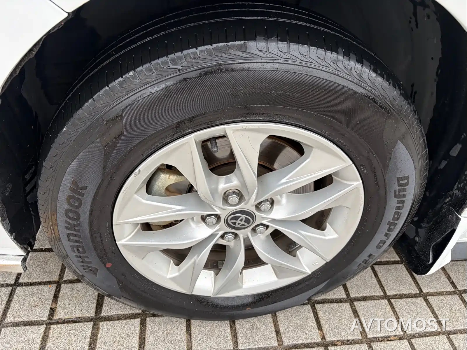 Toyota Granvia 2024 2.5L Hybrid Comfort — фото 11